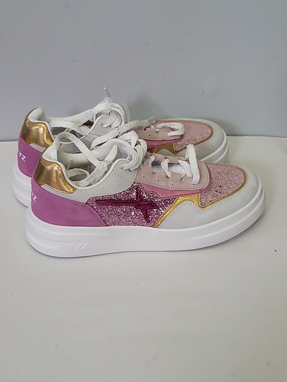 Women's Pink Glitter Low-Top Sneakers